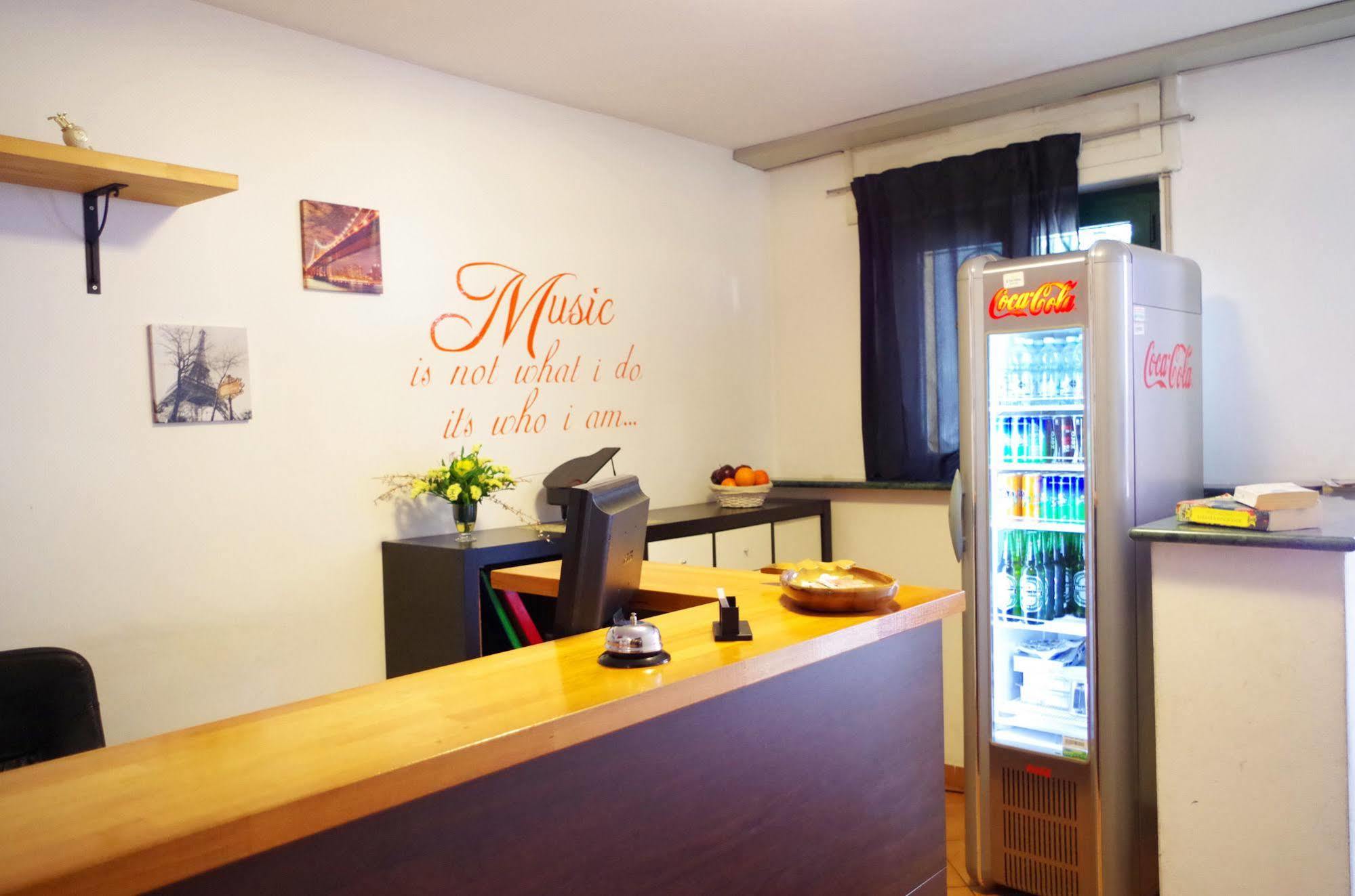 B&B Music Milan Exterior photo